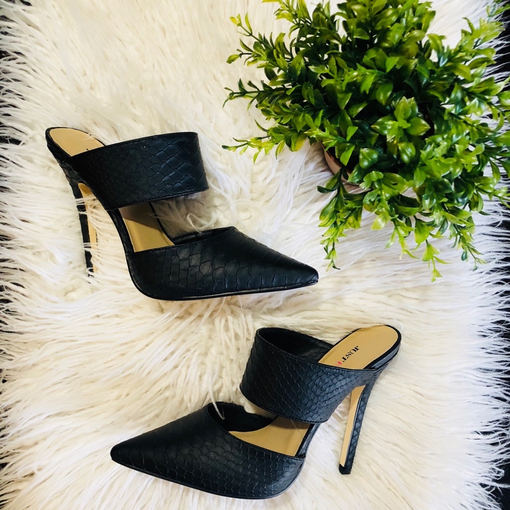 🐍SNAKESKIN HEELS 🐍
